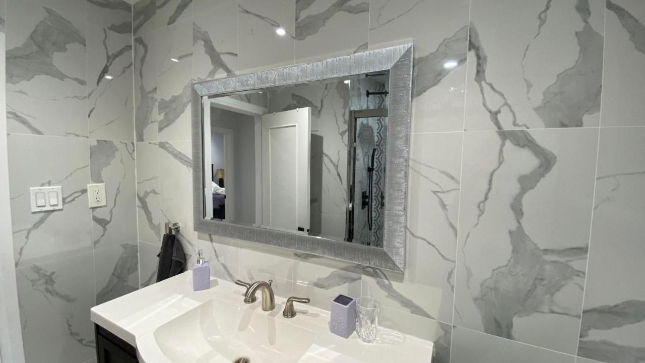 Spectacular 3 Bedroom 2 Wr House - Close To Airport Toronto Exteriér fotografie
